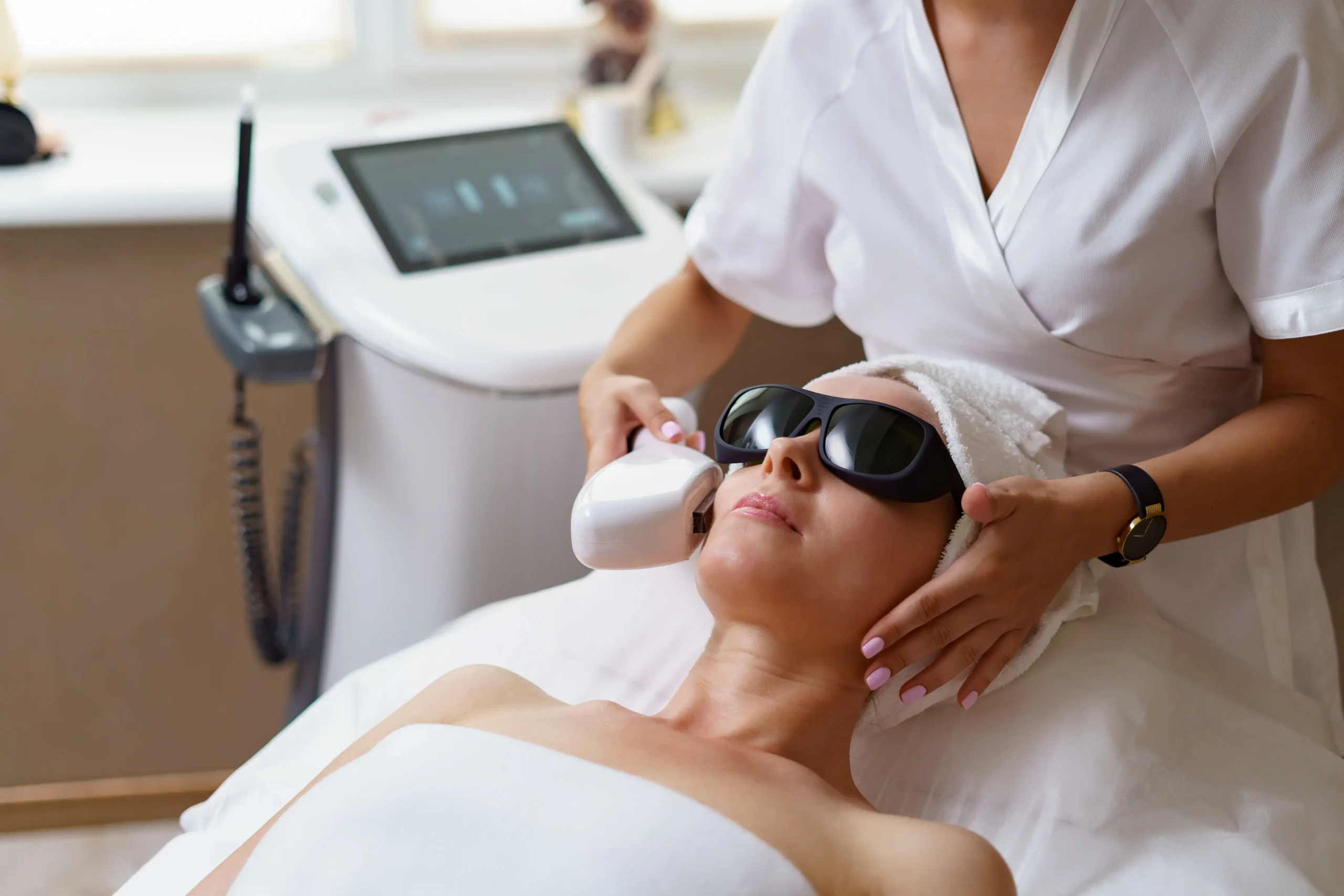 Laser Treatments at Meryl Aesthetics Mumbai